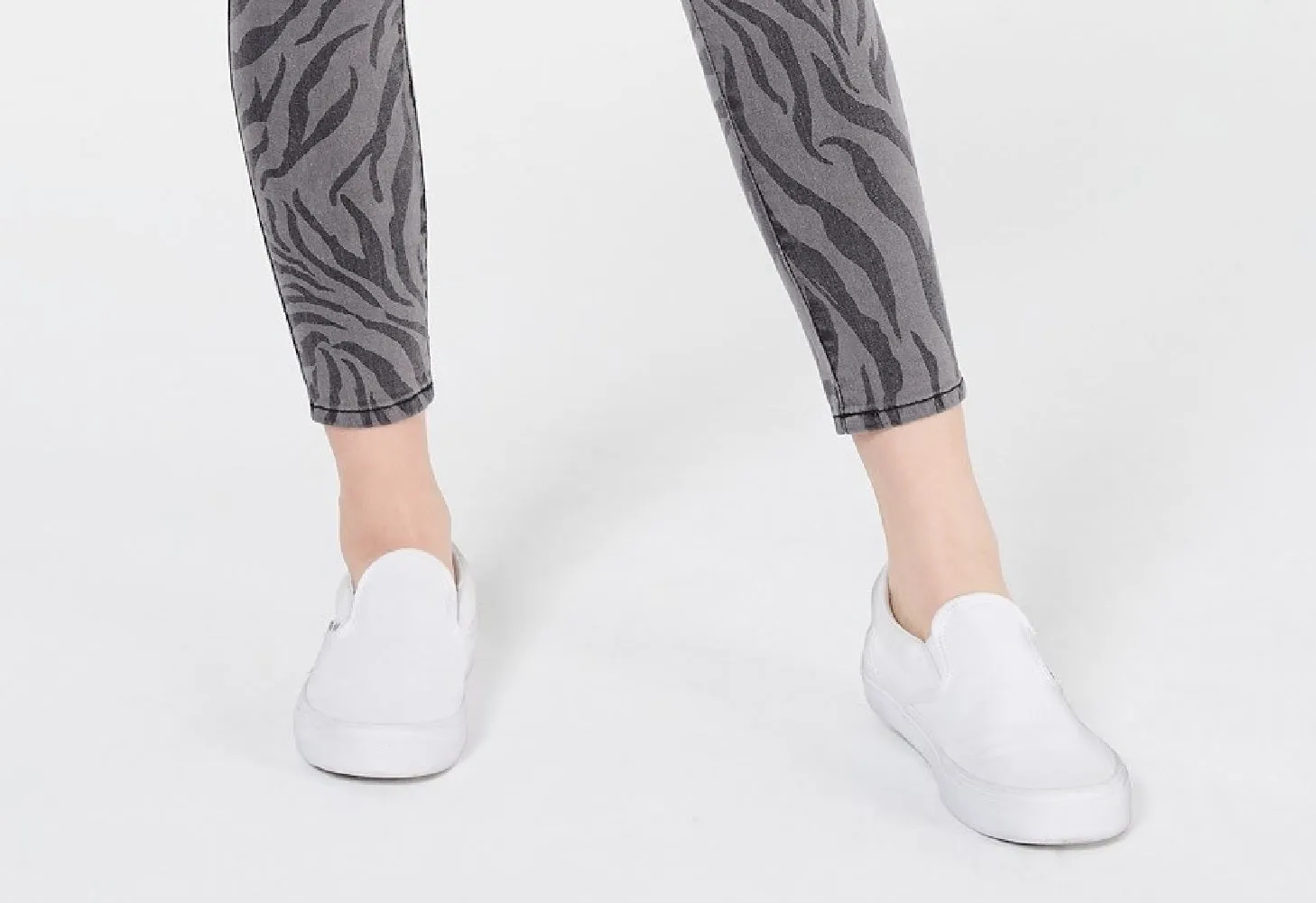 Tinseltown Juniors' Zebra-Print Skinny Jeans Gray Size 9